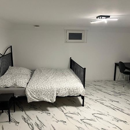 Nice Calm Souterrain Appertment In Ratingen Zewnętrze zdjęcie